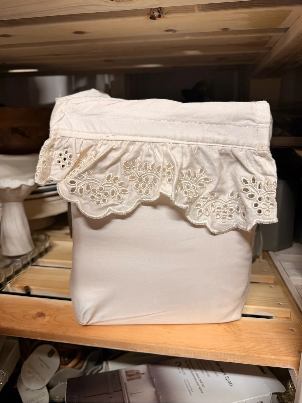 King 400 Thread Count Performance Sheet Set Ivory Eyelet Ruffle Threshold